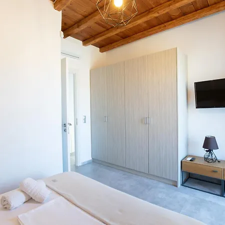 Miamis Mykonos I 公寓 *